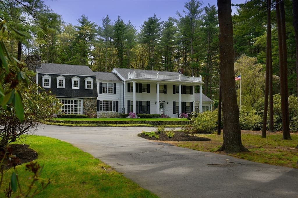 Single Family Residence at 28 Pineswamp Rd, Ipswich MA 01938, photo 7 of 40