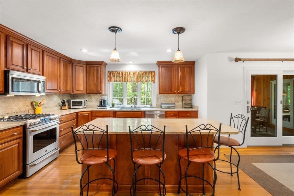 Single Family Residence at 6A Wampanoag Dr., Acton MA 01720, Acton, photo 7 of 33