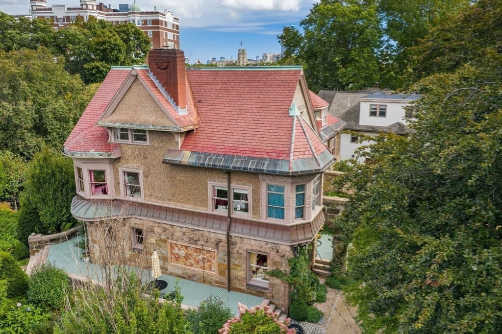 269 Kent St, Brookline MA 02446 photo 3