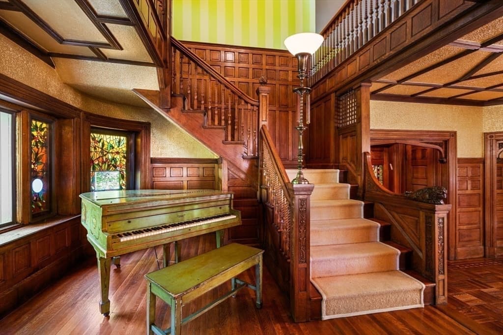 269 Kent St, Brookline MA 02446 photo 8