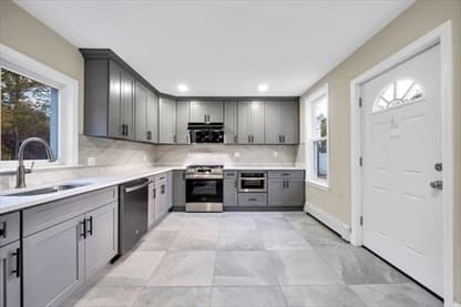Single Family Residence at 1297 Pleasant St, Weymouth MA 02189, photo 6 of 25