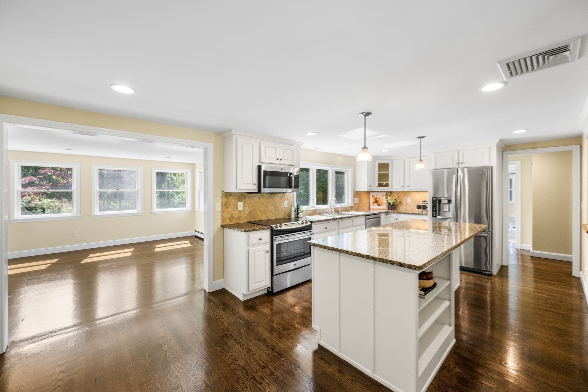 Single Family Residence at 30 Meadow Dr, Sudbury MA 01776, photo 12 of 41