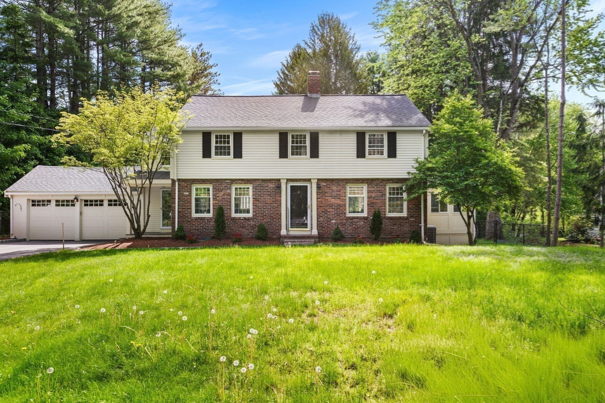 Single Family Residence at 30 Meadow Dr, Sudbury MA 01776, photo 4 of 41