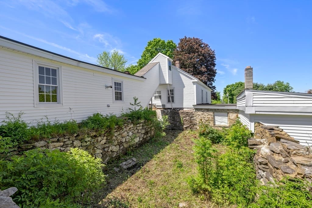 Single Family Residence at 440 N Woodstock Rd, Southbridge MA 01550, Southbridge, photo 41 of 42