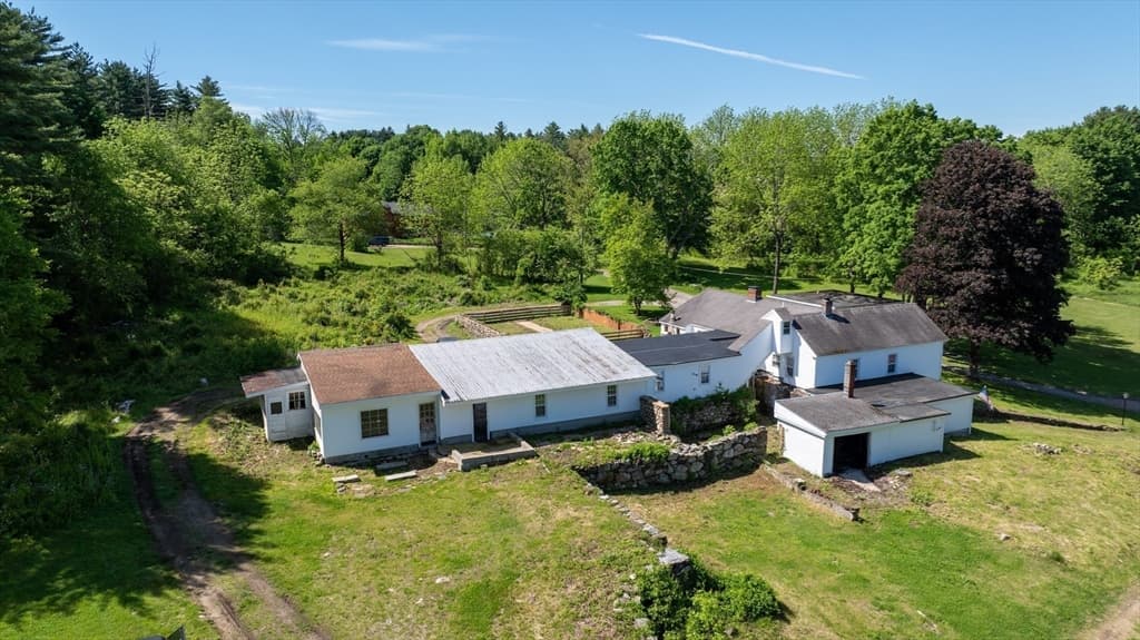 Single Family Residence at 440 N Woodstock Rd, Southbridge MA 01550, Southbridge, photo 8 of 42