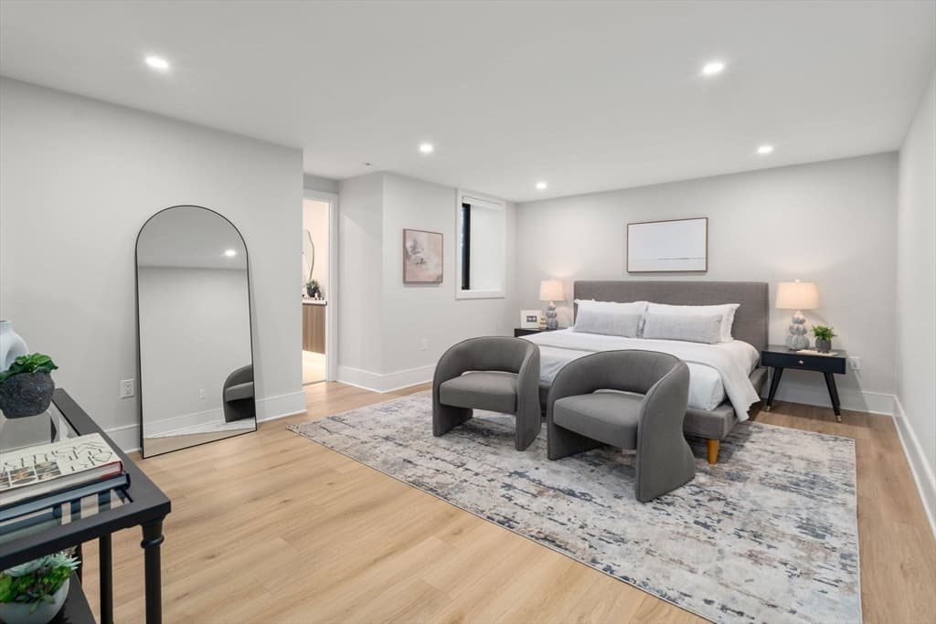 116 Thorndike St # 1A, Brookline MA 02446 photo 12