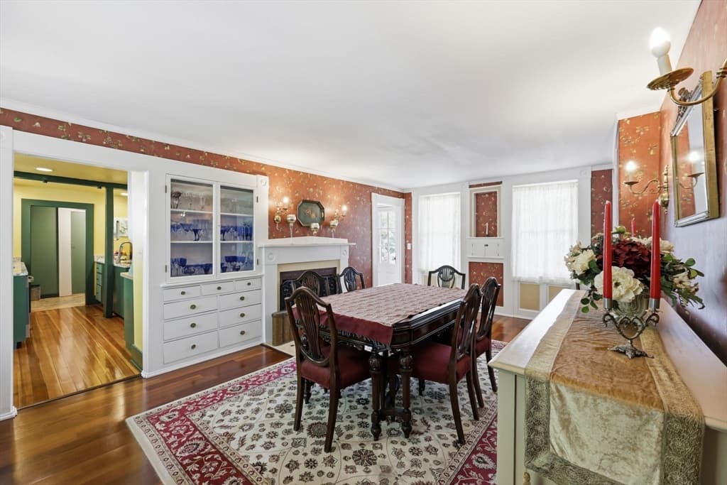 Single Family Residence at 204 Village St, Medway MA 02053, Medway, photo 13 of 42