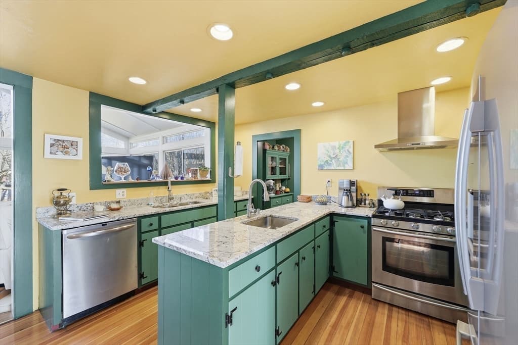 Single Family Residence at 204 Village St, Medway MA 02053, Medway, photo 14 of 42