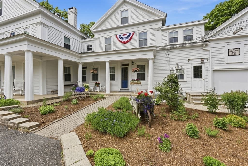 Single Family Residence at 204 Village St, Medway MA 02053, Medway, photo 4 of 42
