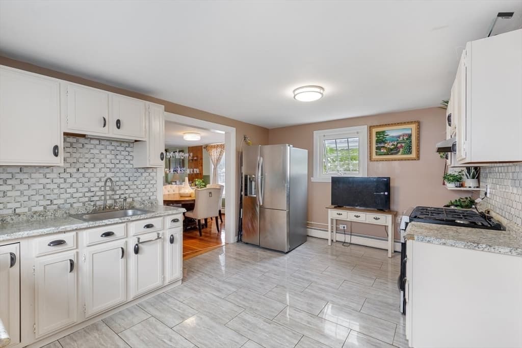 204 Harvard, Medford MA 02155 photo 10