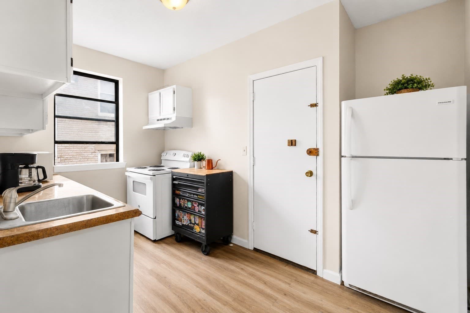 Condominium at 317 Summit Avenue # 9, Boston MA 02135, photo 6 of 14