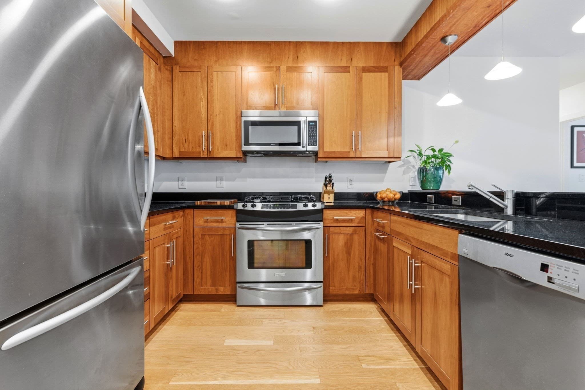 Condominium at 80 Broad St # 602, Boston MA 02110, photo 5 of 35