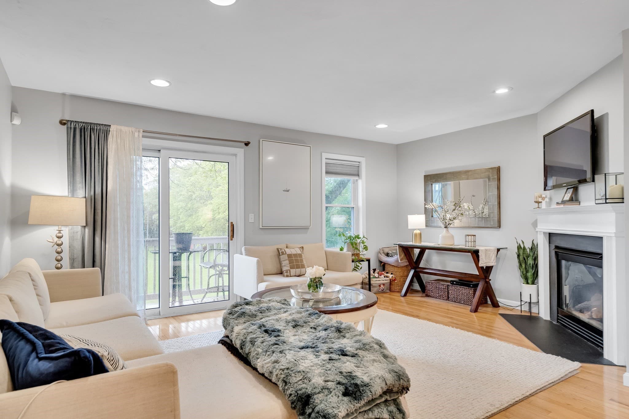Condominium at 78 Summer St # 5, Arlington MA 02474, Arlington, photo 2 of 21
