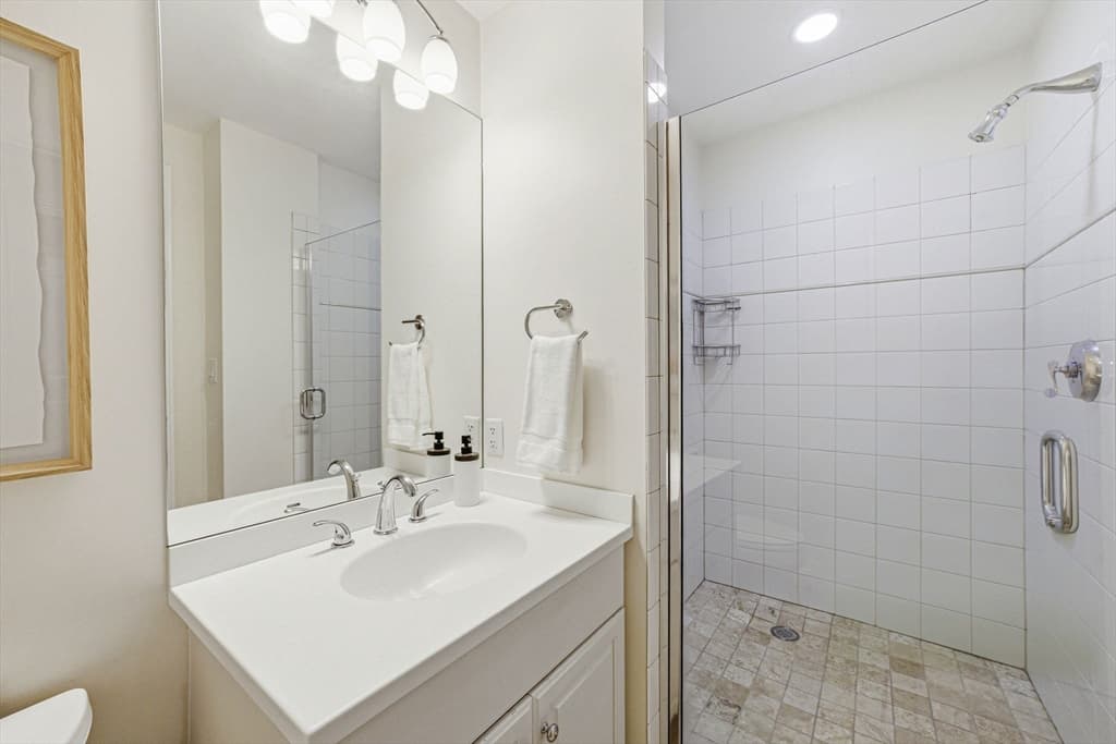 630 Hammond St # 209, Brookline MA 02467 photo 37