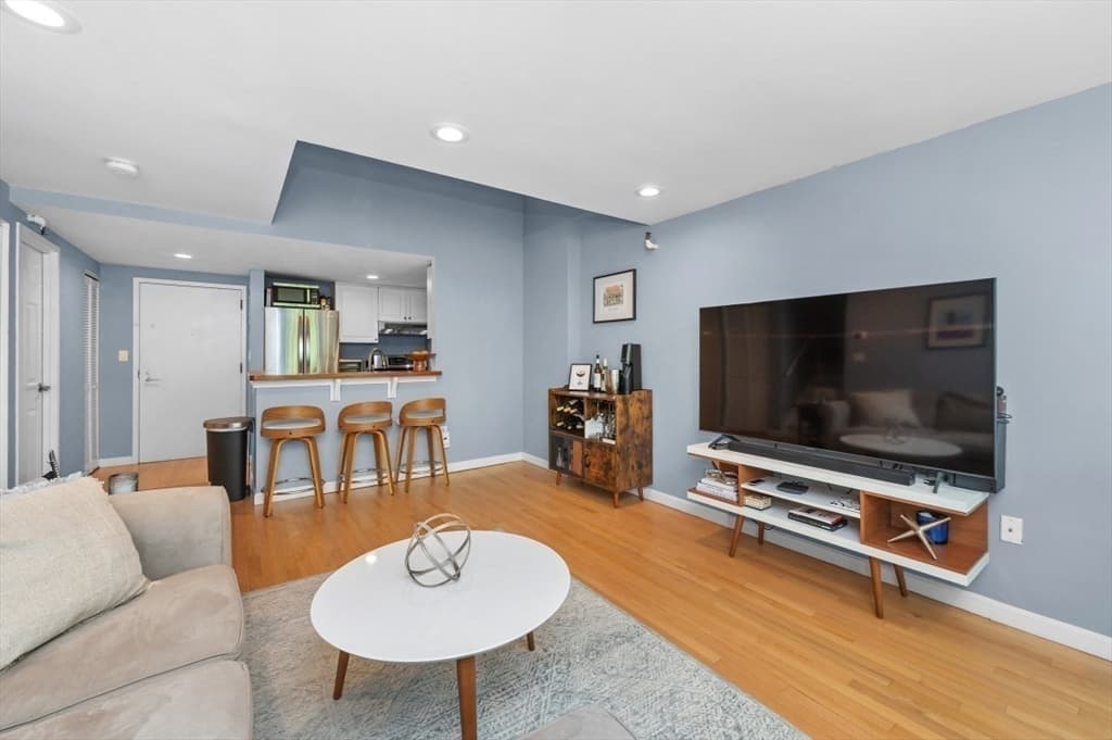 Condominium at 42 Eighth # 3315, Boston MA 02129, photo 7 of 27