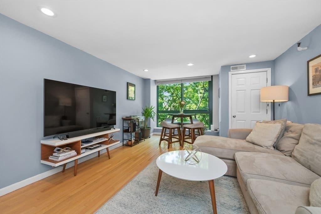 Condominium at 42 Eighth # 3315, Boston MA 02129, photo 3 of 27