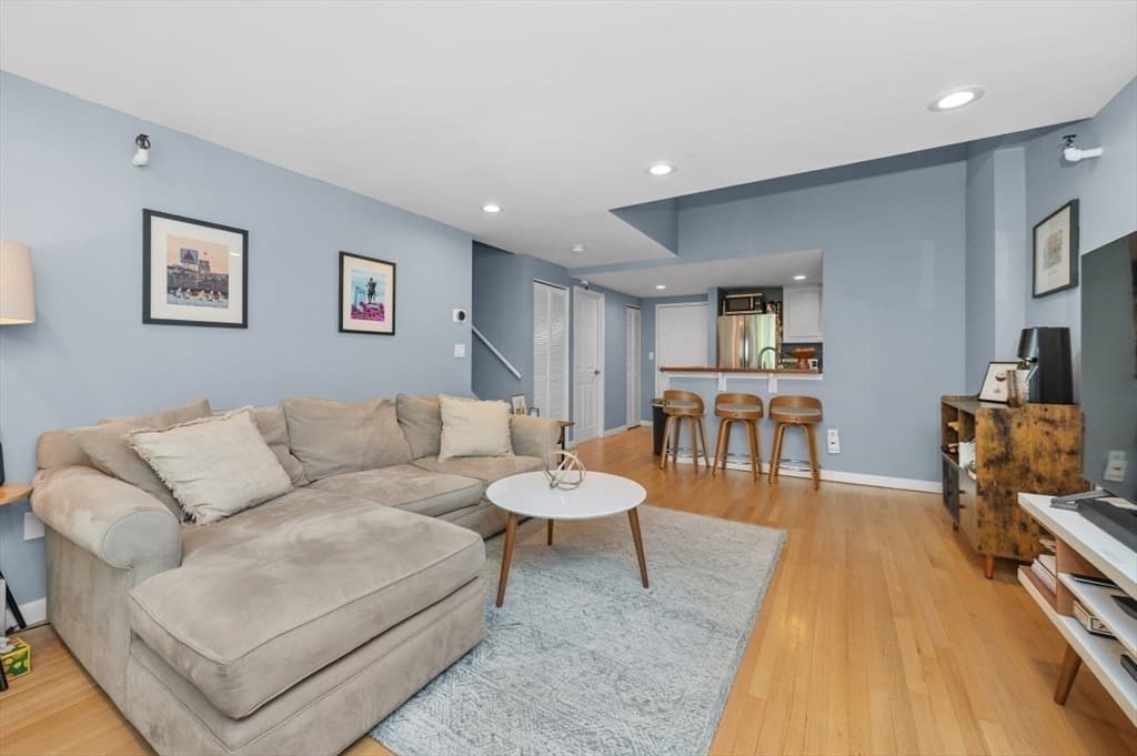 Condominium at 42 Eighth # 3315, Boston MA 02129, photo 5 of 27