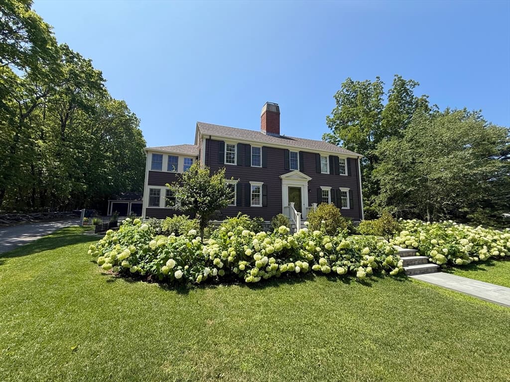 391 Dedham St, Newton MA 02459