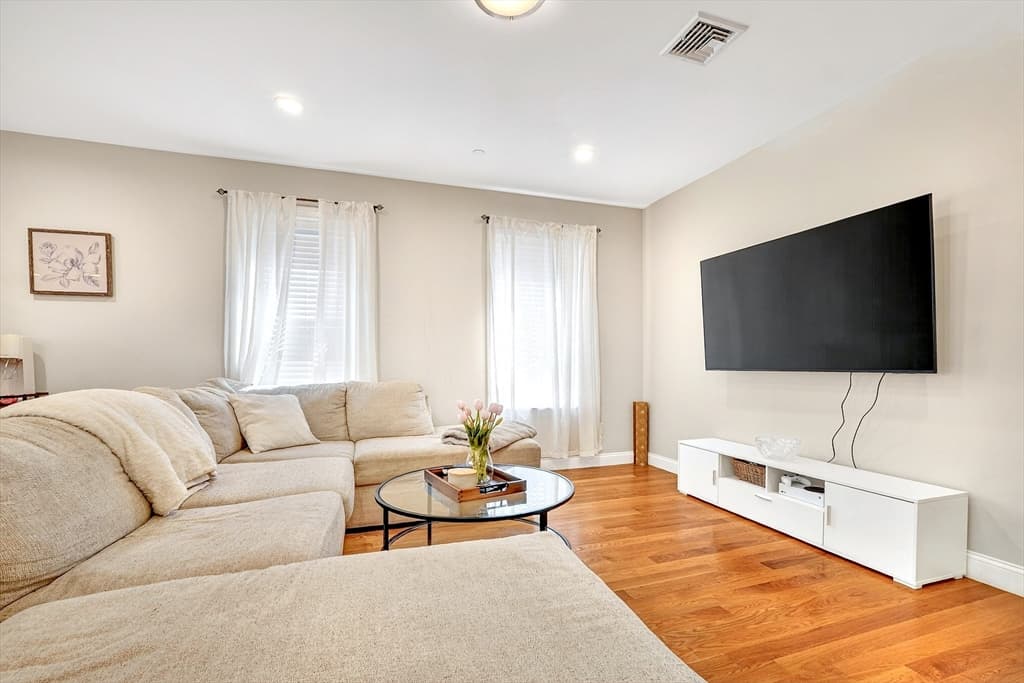 Condominium at 756 E Fifth St # 2, Boston MA 02127, photo 2 of 28