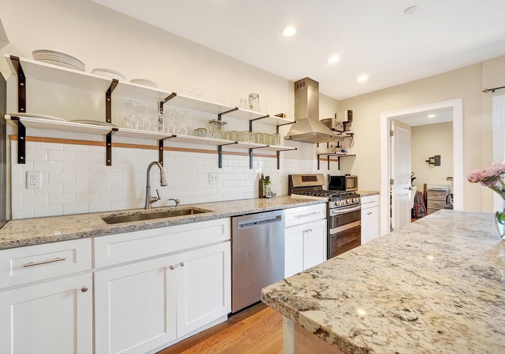 Condominium at 756 E Fifth St # 2, Boston MA 02127, photo 6 of 28