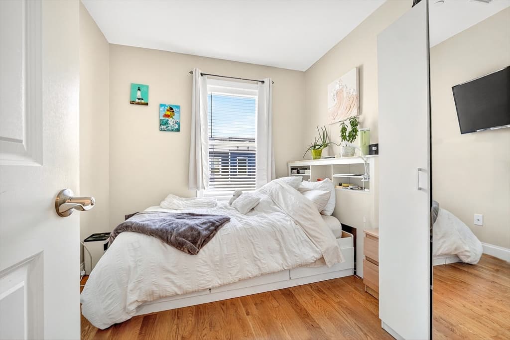Condominium at 756 E Fifth St # 2, Boston MA 02127, photo 18 of 28
