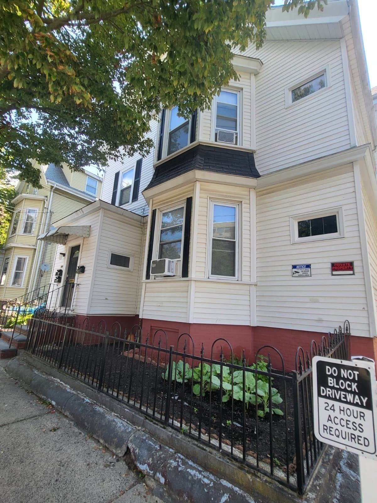 3 Family at 9 Hamilton Ave, Lynn MA 01902, photo 2 of 38