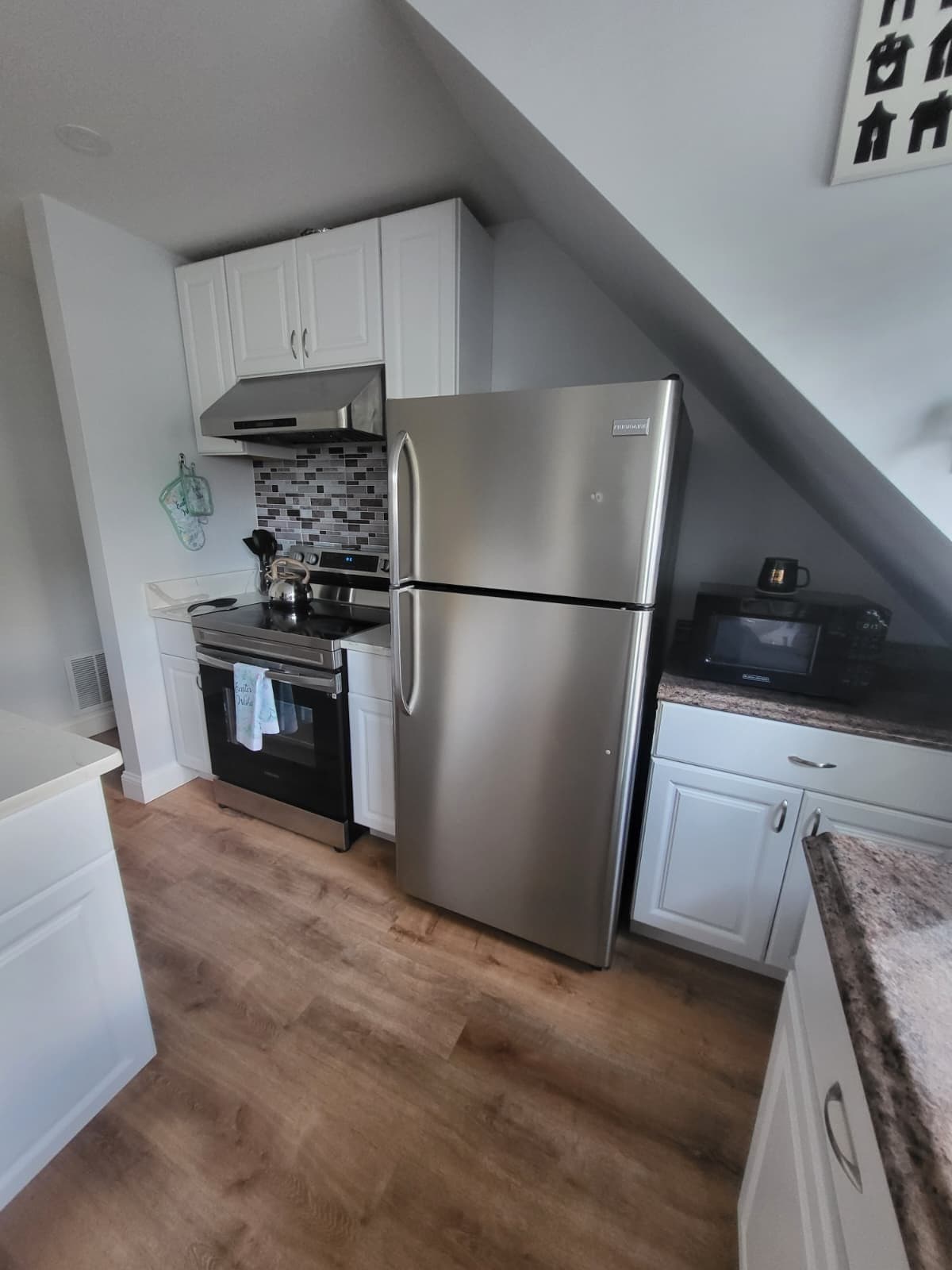 3 Family at 9 Hamilton Ave, Lynn MA 01902, photo 18 of 38