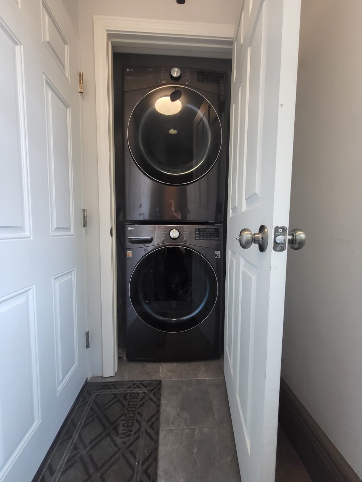 3 Family at 9 Hamilton Ave, Lynn MA 01902, photo 11 of 38