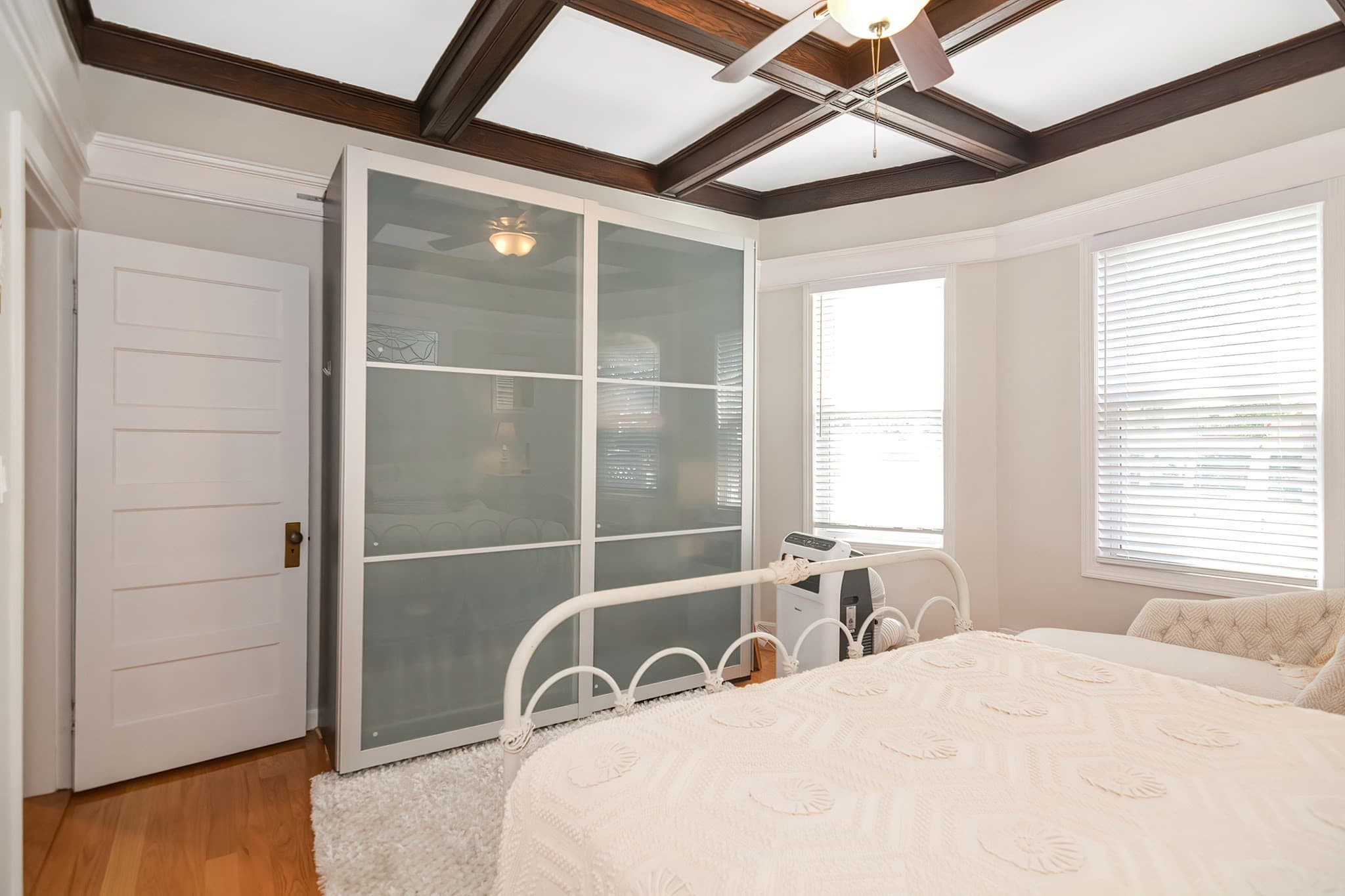 3 Family at 2 Peirce Rd, Lynn MA 01902, photo 11 of 42