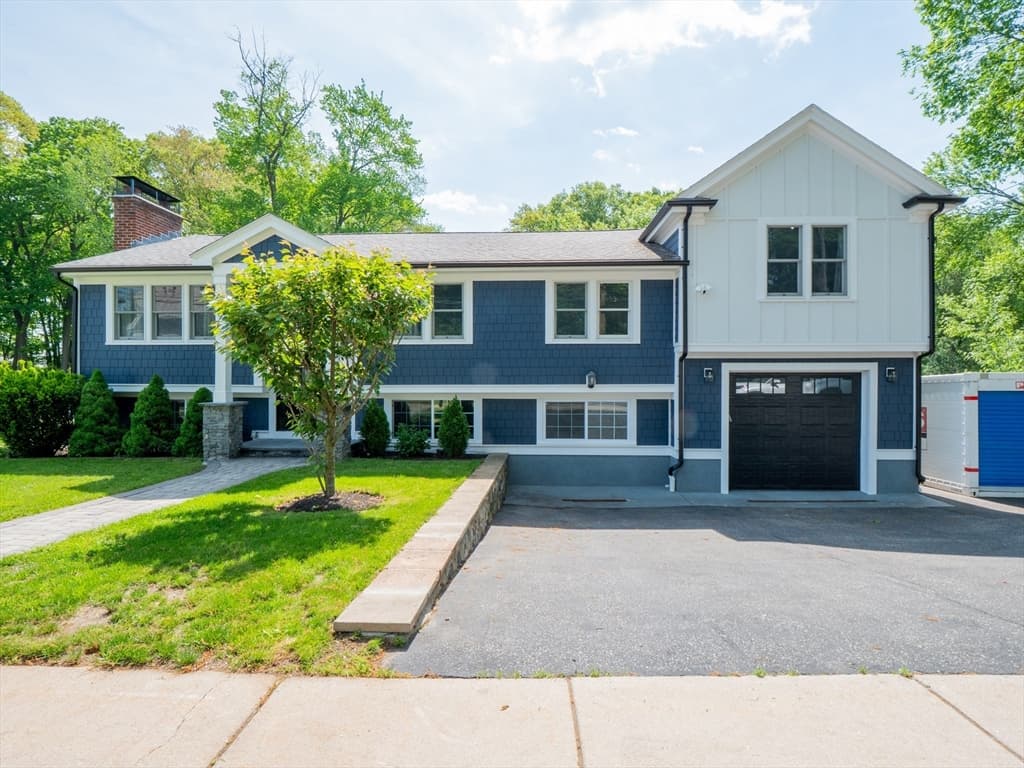 Single Family Residence at 159 Mishawum Rd, Woburn MA 01801, Woburn, photo 3 of 41
