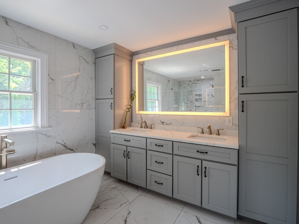 Single Family Residence at 159 Mishawum Rd, Woburn MA 01801, Woburn, photo 19 of 41