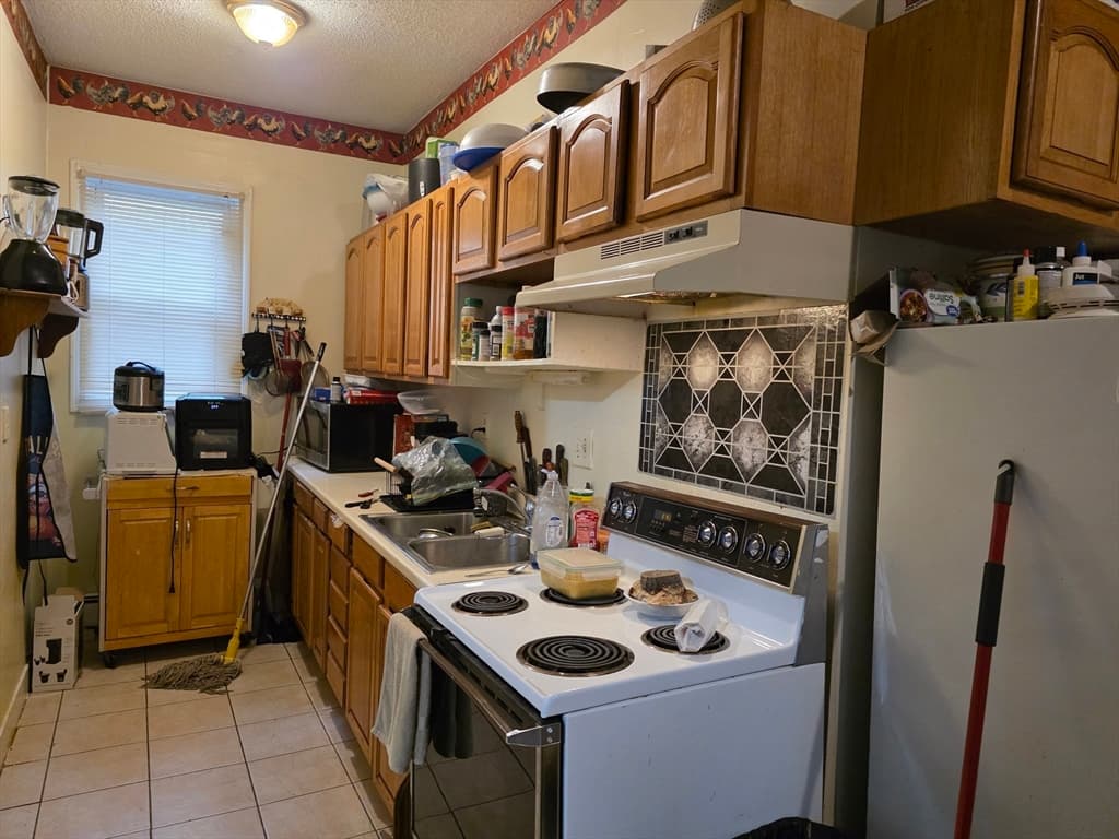 3 Family at 4 Home St, Worcester MA 01609, photo 20 of 20