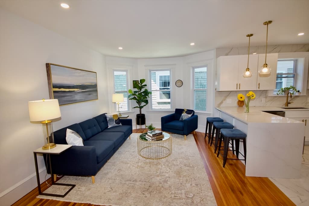 Condominium at 29-31 Cushing St # 3, Cambridge MA 02138, Cambridge, photo 5 of 33