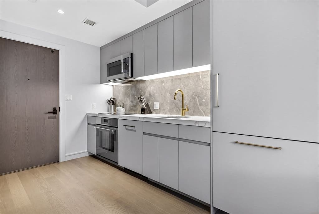 Condominium at 55 Lagrange St # 409, Boston MA 02116, photo 7 of 29