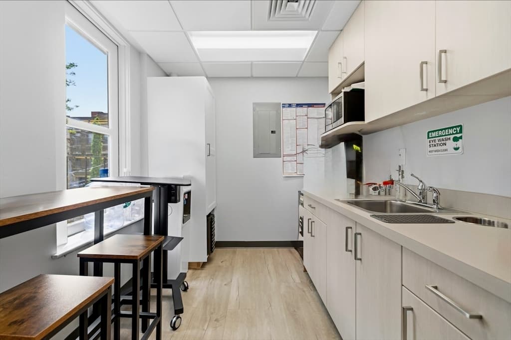 1051 Beacon St # 306, Brookline MA 02446 photo 9