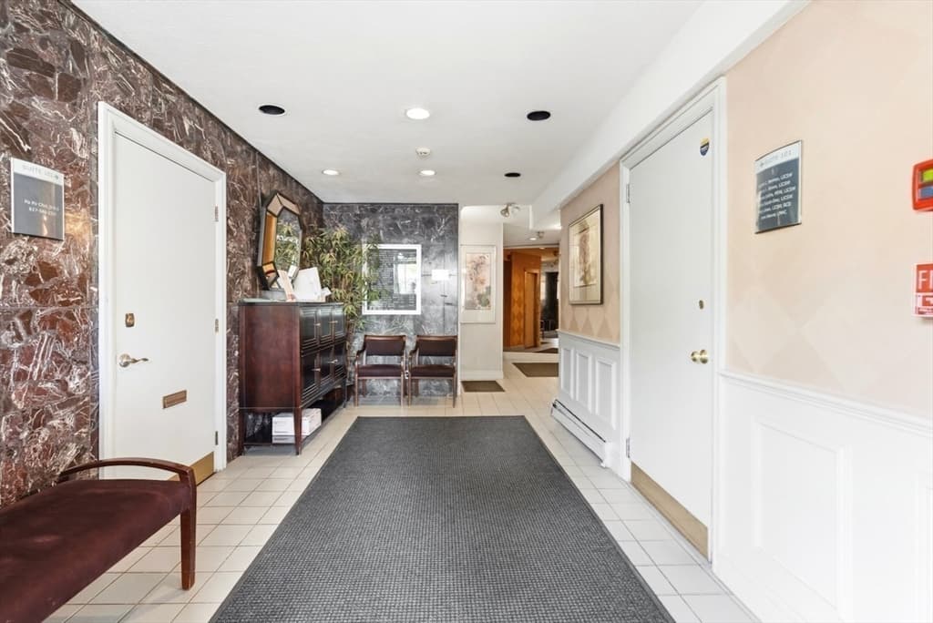1051 Beacon St # 306, Brookline MA 02446 photo 15