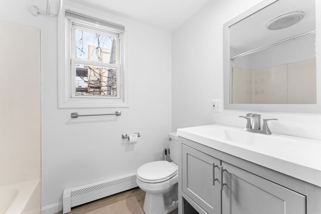 Condominium at 224 W 6th St # 1, Boston MA 02127, Boston, photo 10 of 20