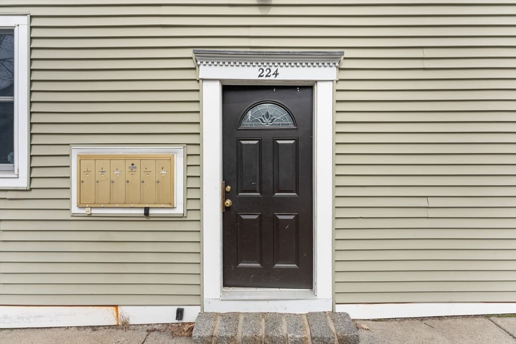Condominium at 224 W 6th St # 1, Boston MA 02127, Boston, photo 19 of 20