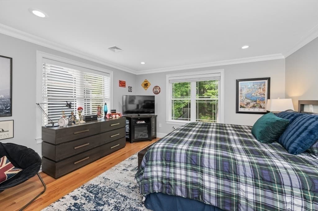 456 Chestnut St, Needham MA 02492 photo 26