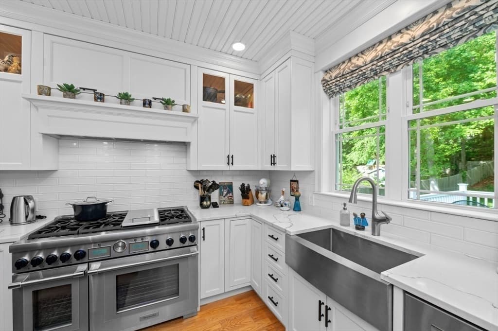 456 Chestnut St, Needham MA 02492 photo 8