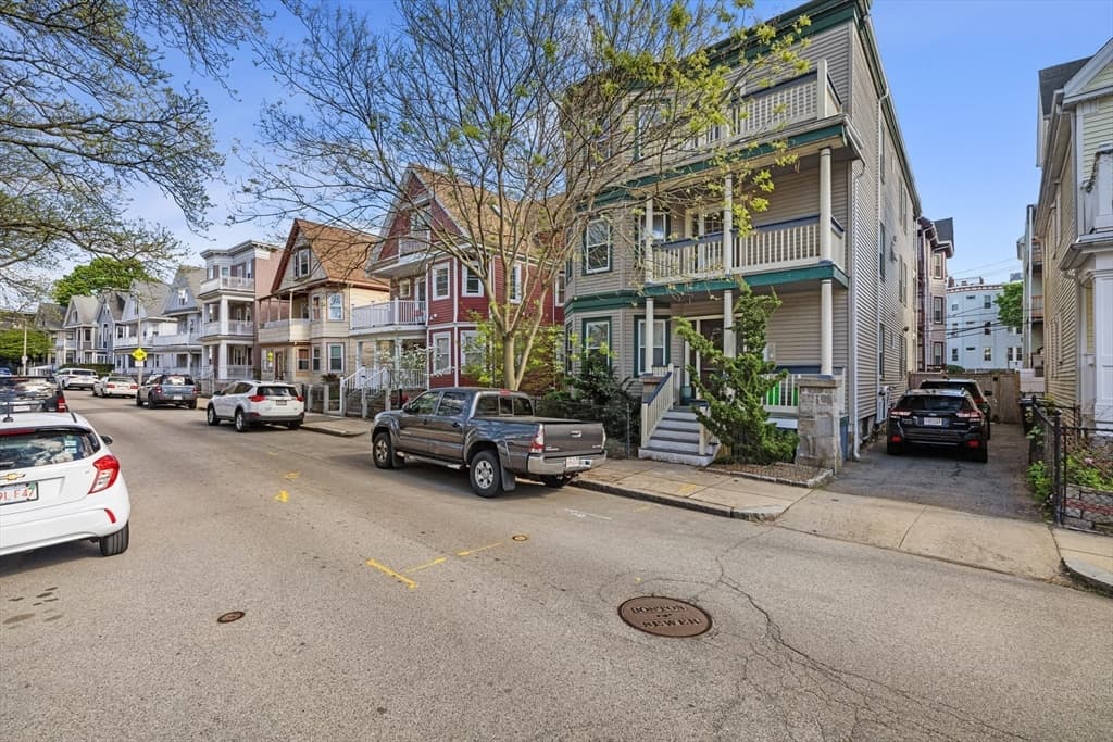 Condominium at 28 Edison Grn # 2, Boston MA 02125, Boston, photo 11 of 12