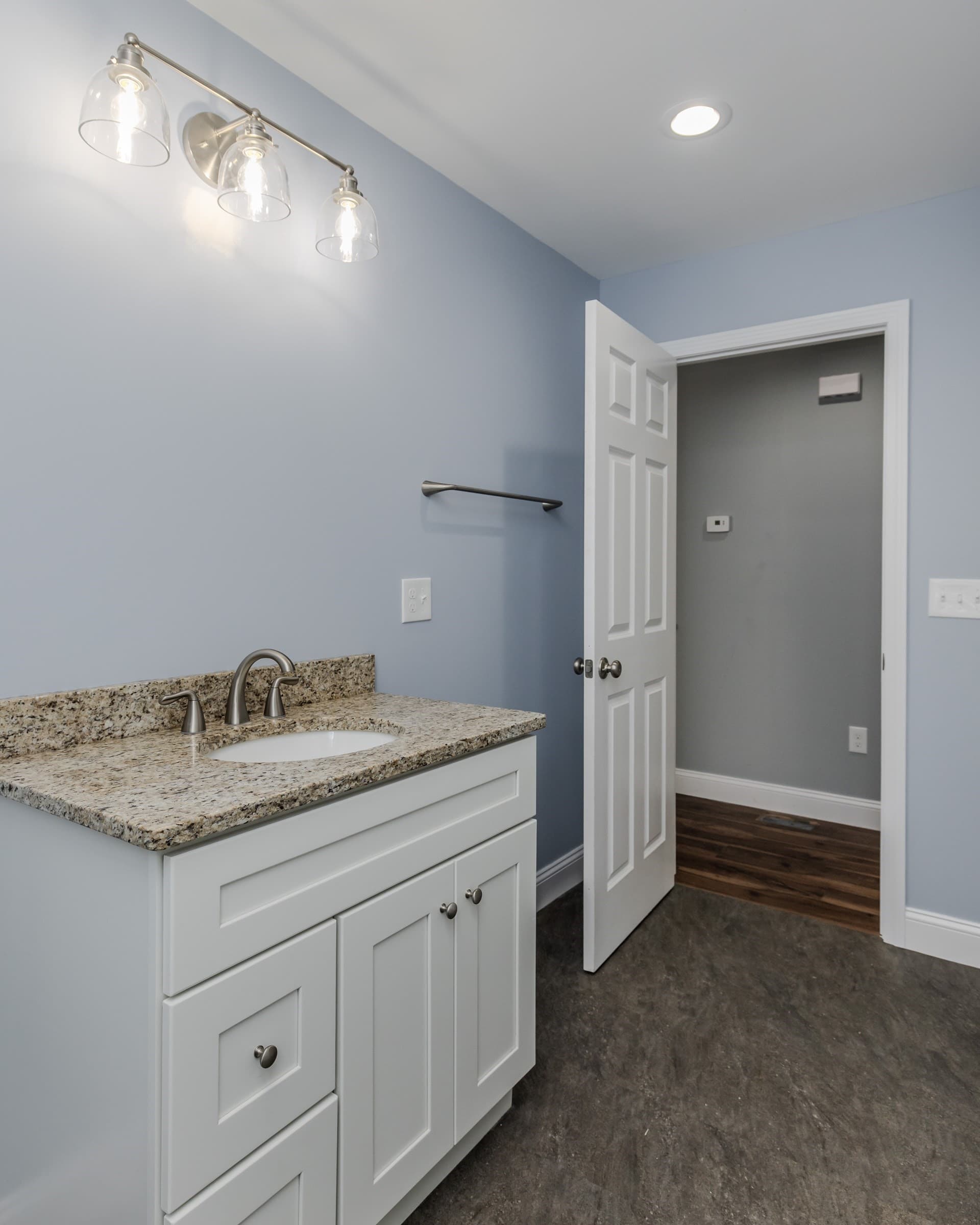 Single Family Residence at 132 Kibbe Rd, East Longmeadow MA 01028, photo 28 of 32