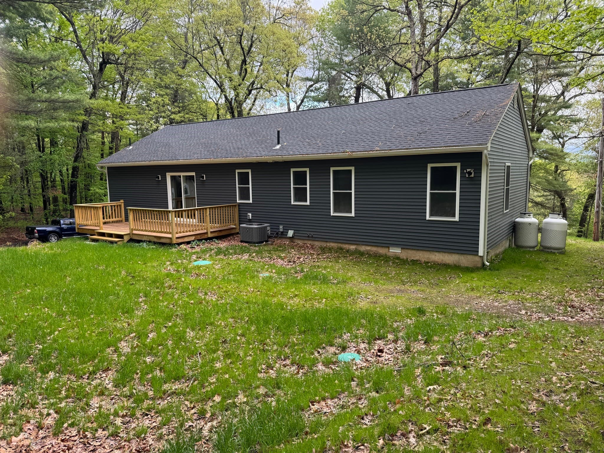 Single Family Residence at 132 Kibbe Rd, East Longmeadow MA 01028, photo 5 of 32