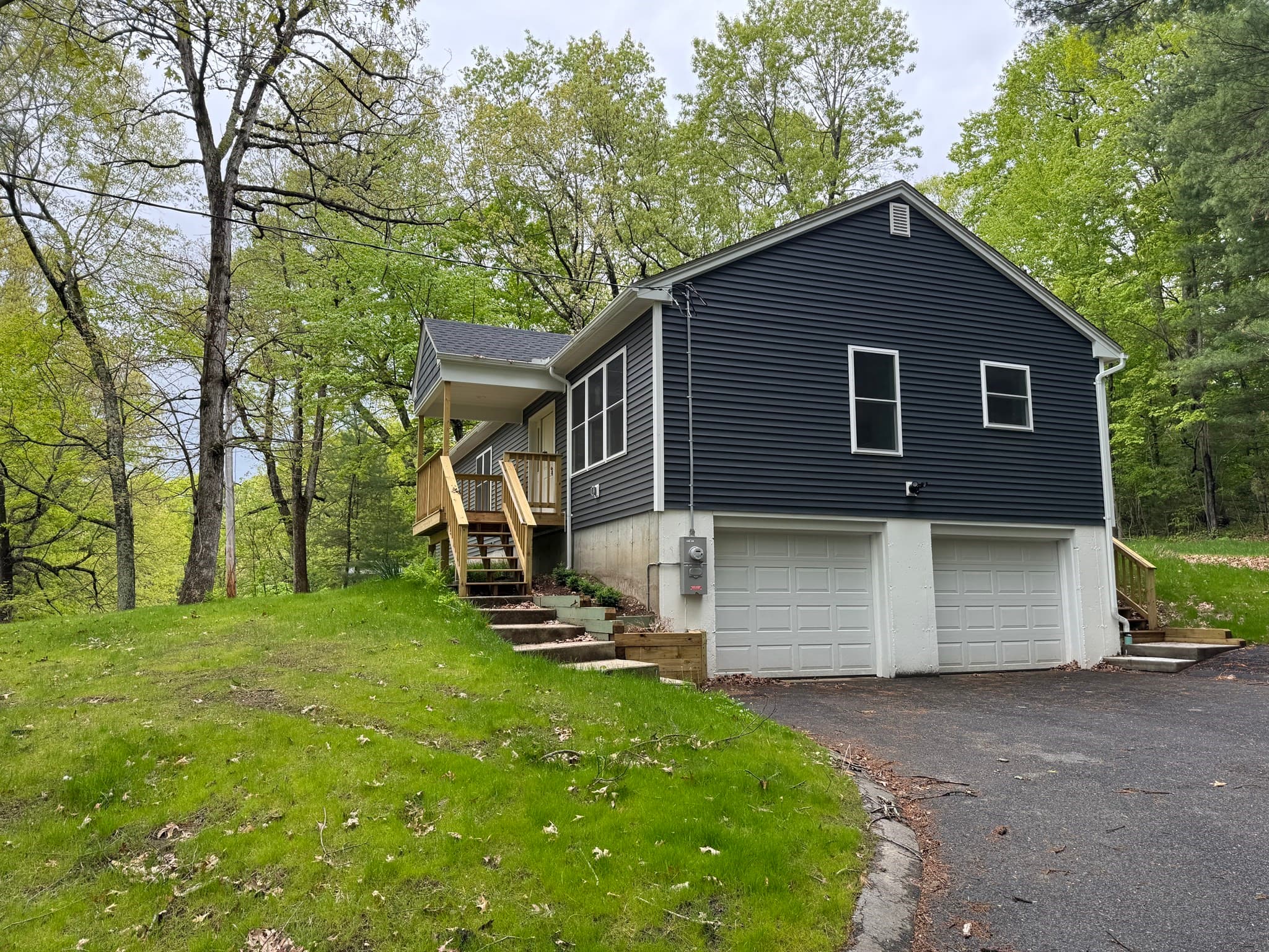 Single Family Residence at 132 Kibbe Rd, East Longmeadow MA 01028, photo 8 of 32