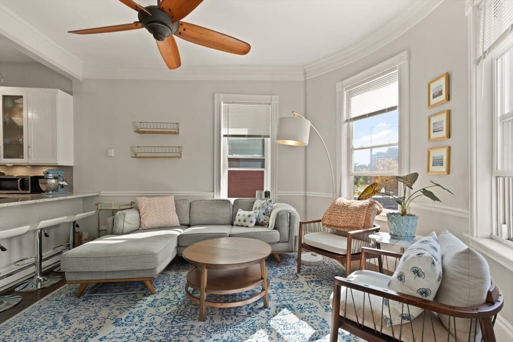 Condominium at 108 E Brookline St # 3, Boston MA 02118, photo 2 of 20