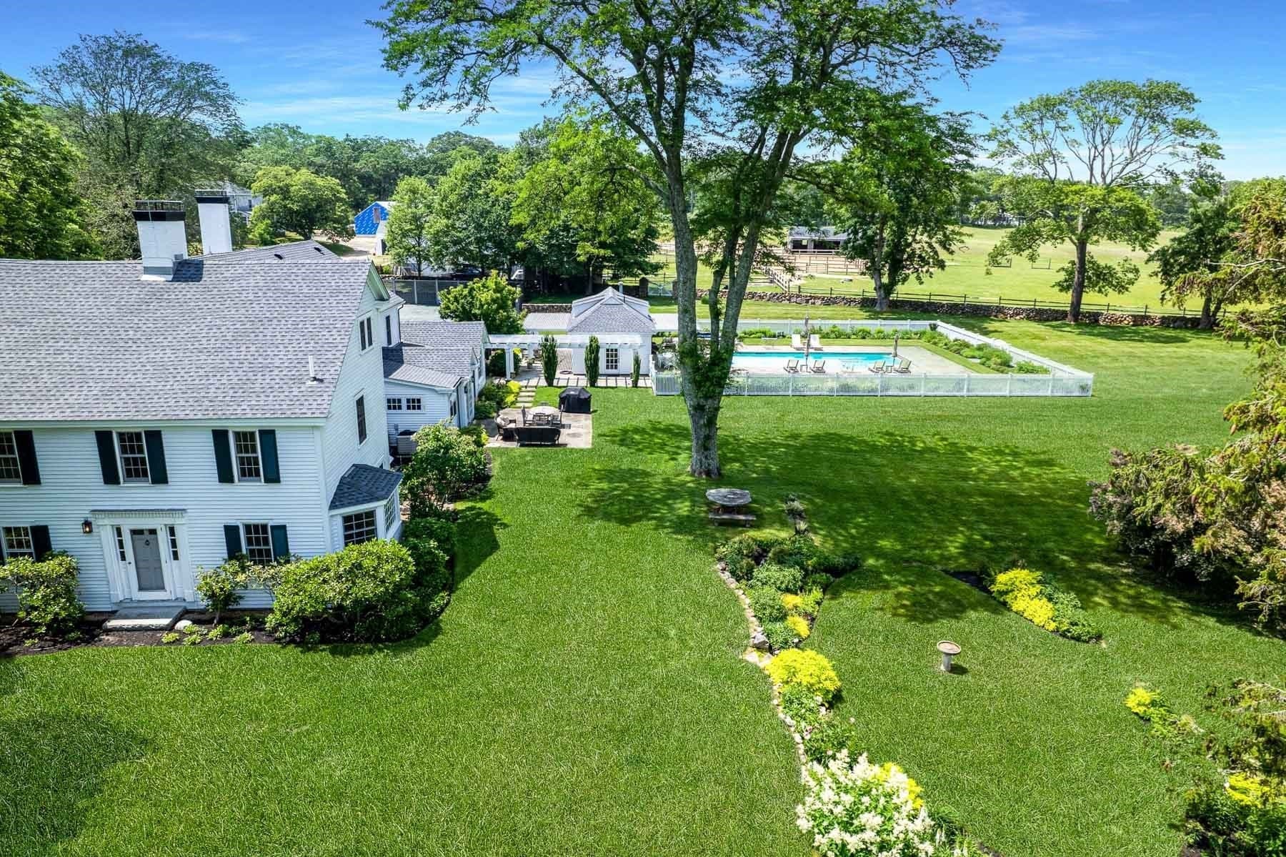 Single Family Residence at 31 Lambert's Cove Rd., Tisbury MA 02568, photo 3 of 19
