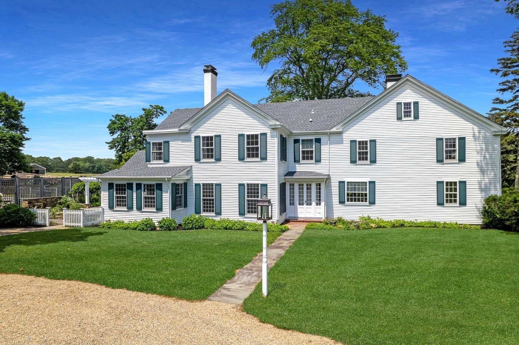 Single Family Residence at 31 Lambert's Cove Rd., Tisbury MA 02568, photo 5 of 19