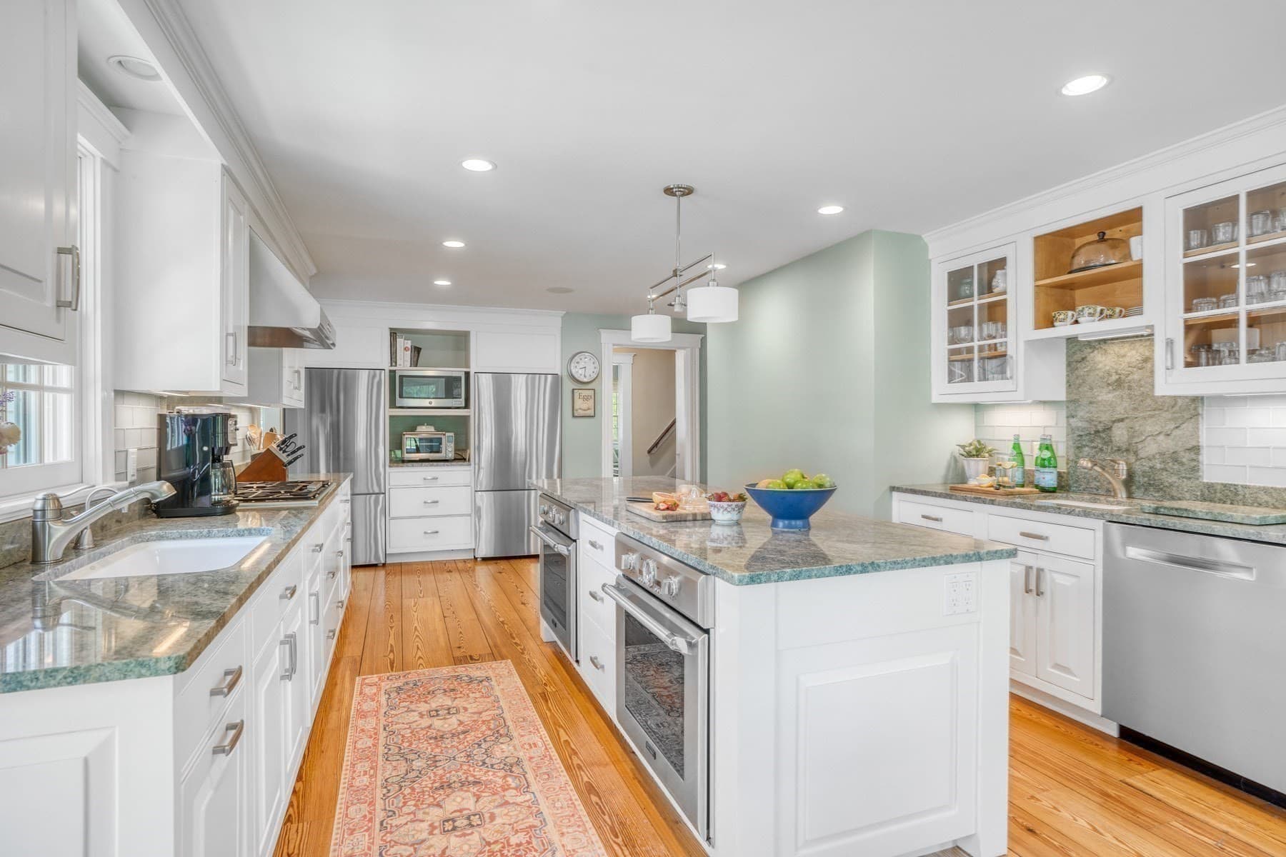 Single Family Residence at 31 Lambert's Cove Rd., Tisbury MA 02568, photo 10 of 19