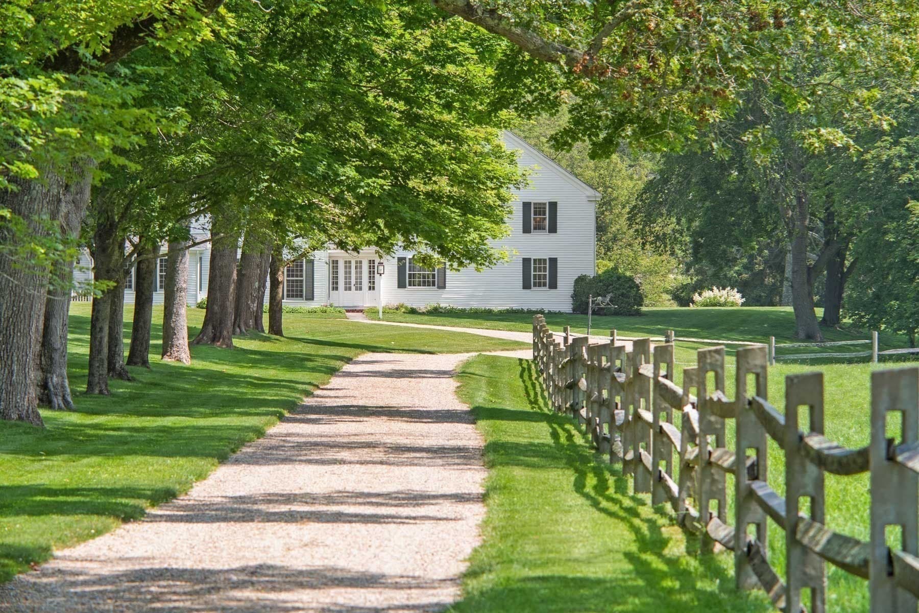 Single Family Residence at 31 Lambert's Cove Rd., Tisbury MA 02568, photo 4 of 19