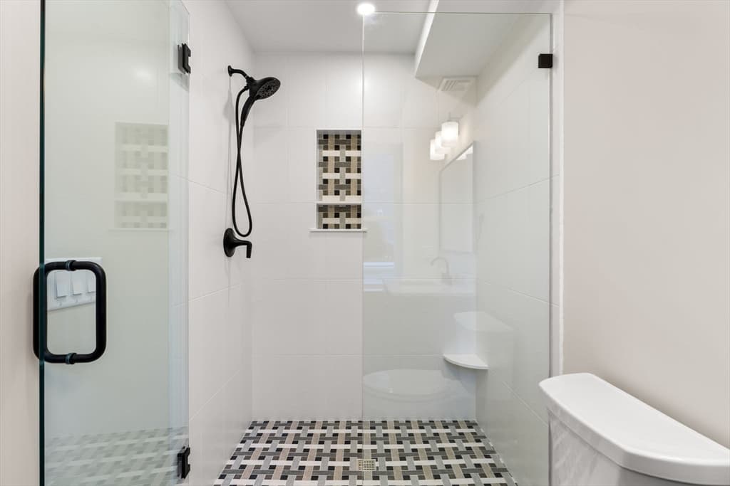 Condominium at 101B Market Street # B, Amesbury MA 01913, photo 23 of 40